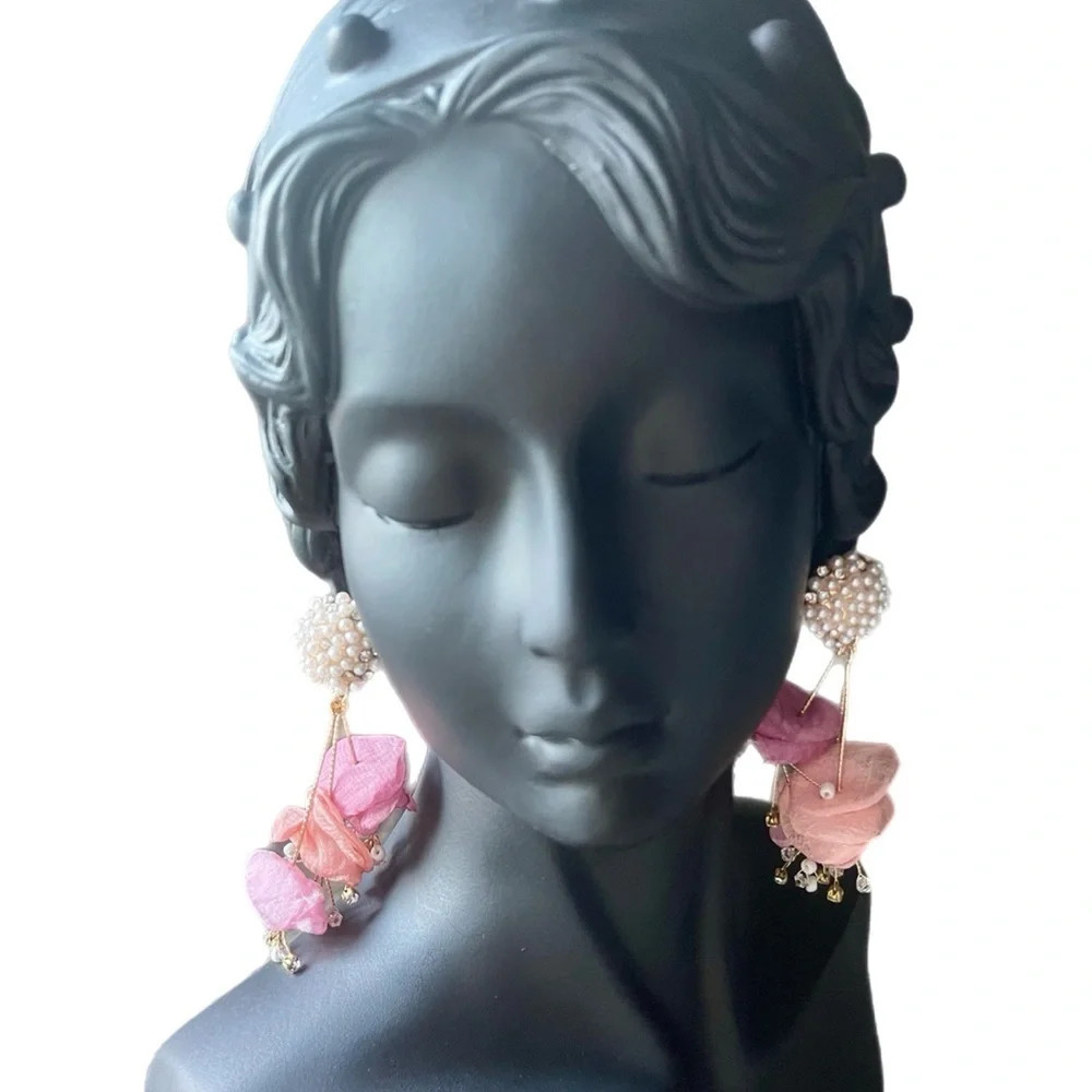 New! Pink and White Pearls Princess Flower Power Earring